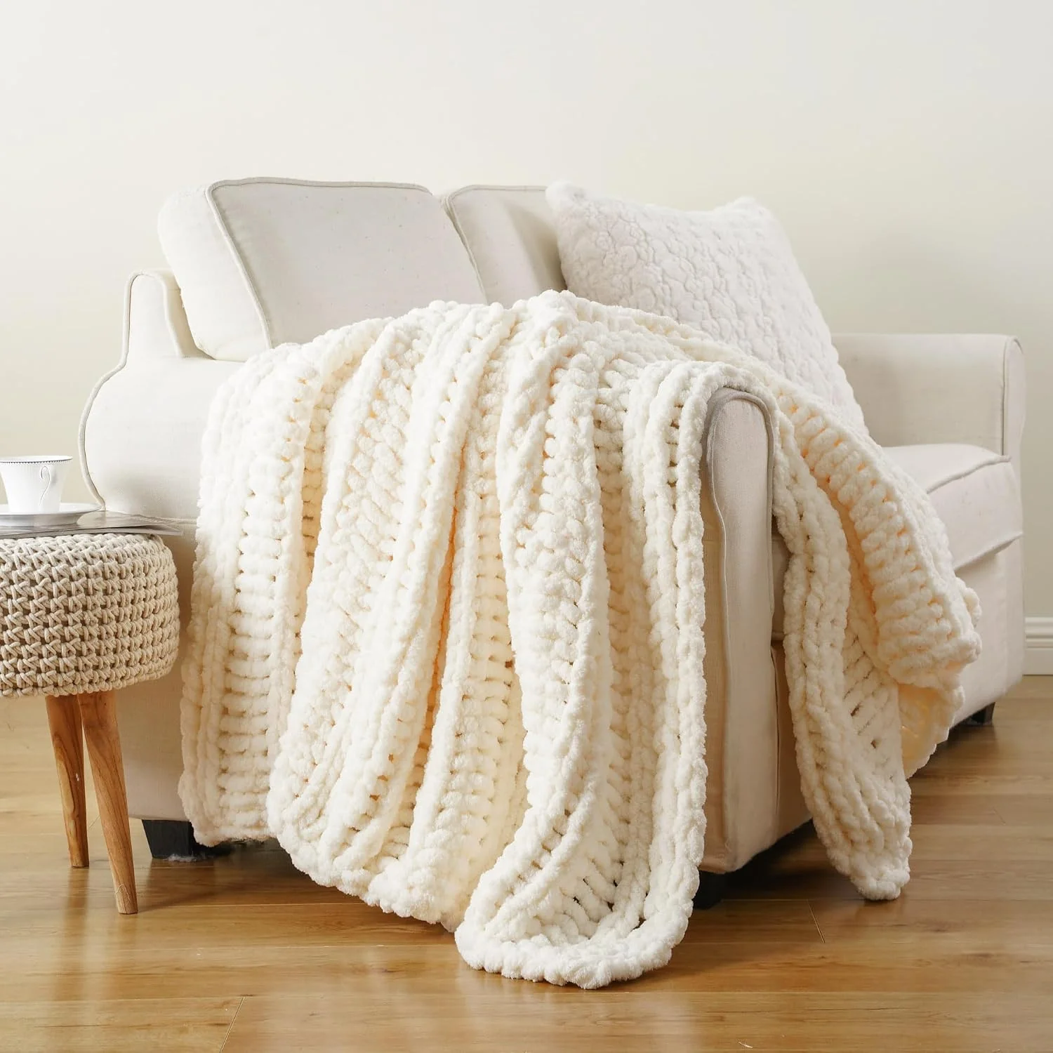 Battilo Chunky Knit Throw Blanket